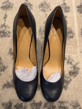 Nine West Ambitious Navy Leather Pumps Size 10M | New in Box
